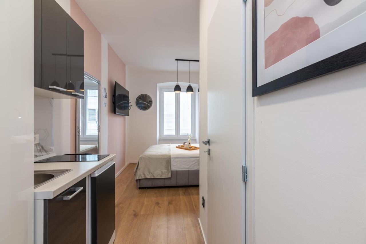 Apartments & Rooms Six Ριέκα Εξωτερικό φωτογραφία